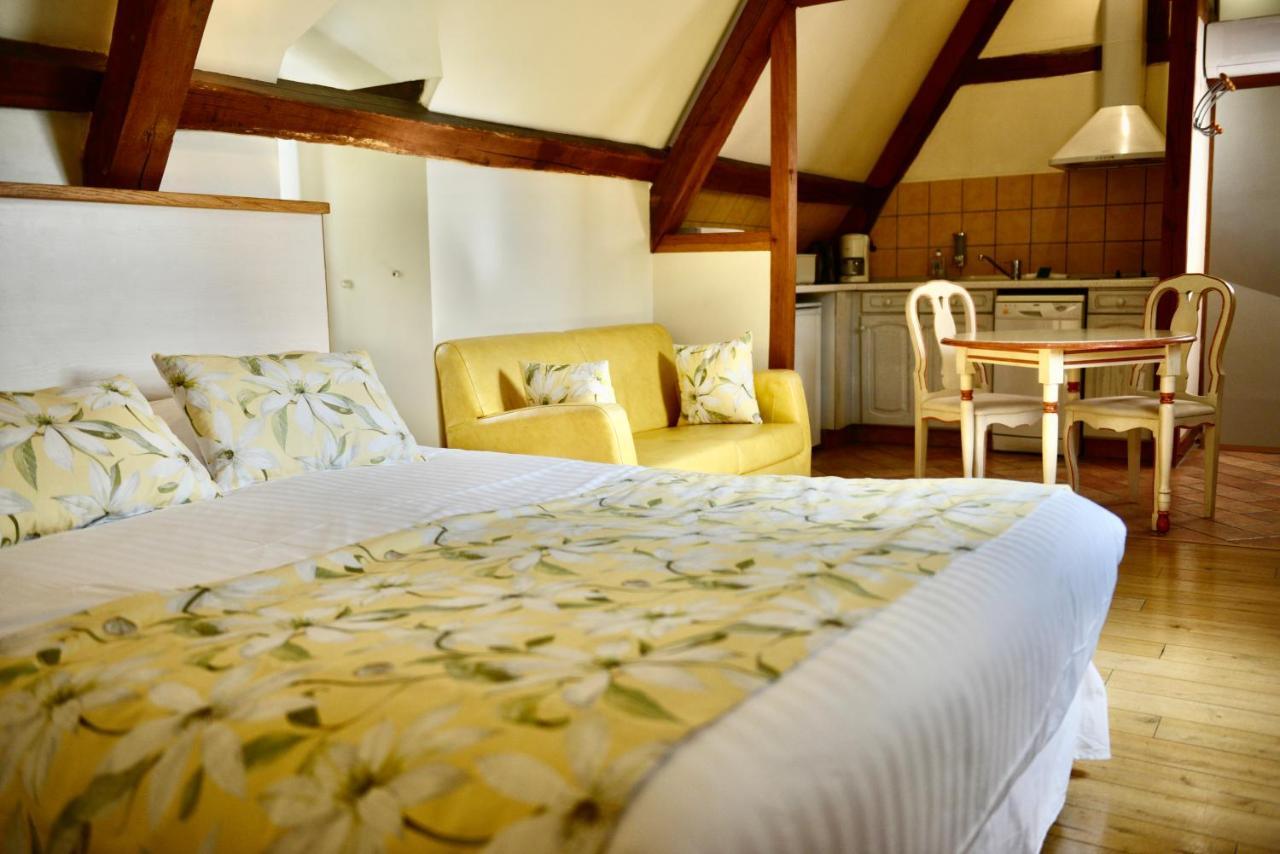 La Villa Des Consuls - Gite De Tourisme De Charme Sarlat-la-Caneda Bagian luar foto